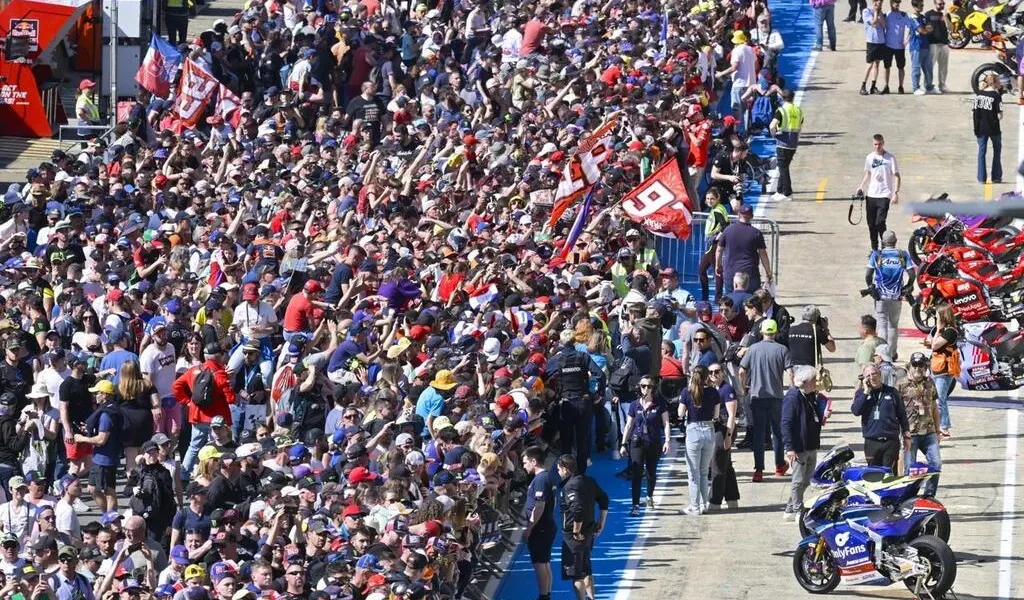 Grand prix de France moto au Mans un record, le plein de monde et de