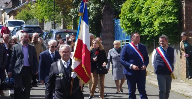 photo  le défilé des anciens combattants.  &copy;  le maine libre 