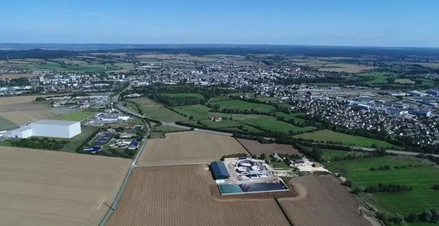 photo  le site de méthanisation beaulieu méthanergie à argentan, le long de la rocade.  &copy;  capture facebook biogaz planet france 