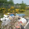 photo  un amas d’ordures a été déposé par une ou des personnes indélicates sur le site de loirécopark entre aubigné-racan et vaas : emballages plastiques, bâches, oreiller… un spectacle dont on se passerait volontiers. 