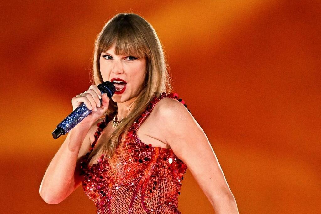 Taylor Swift à Paris : que faisait un bébé allongé dans la fosse ...