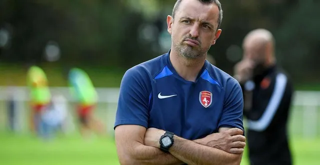 photo  julien sourice lorsqu’il coachait saumur.  &copy;  archives courrier de l’ouest – laurent combet 