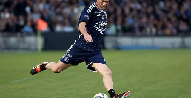 photo  zinedine zidane a été l’une des légendes à participer au match de gala pour les 100 ans du parc lescure.  &copy;  photo : romain perrocheau / afp 