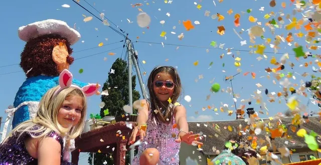 photo  le corso fleuri est un moment apprécié par les familles.  &copy;  archives le maine libre 