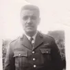 photo le docteur pierre couinaud, dans son uniforme de capitaine, à son retour de déportation en 1945.