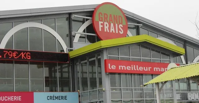 photo  grand frais compte plus de 300 magasins en france dont huit en pays de la loire (ici à cholet).  &copy;  archives co alexandre blaise 