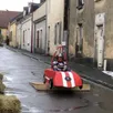photo  ce dimanche 19 mai 2024, une vingtaine de compétiteurs ont fait la course avec leur caisse à savon, à oizé, dans le sud de la sarthe. 