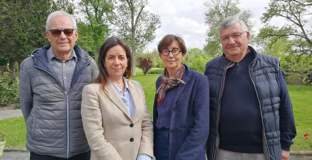 photo  de g à d : jean louis dossal ( président du ca), hélène deniau, (directrice), françoise mornet ( secrétaire du ca) et marcel bourillon ( vice psdt du ca )  &copy;  ouest-france 