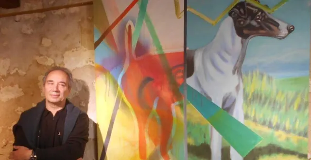 photo  l’artiste marc petrusa devant le chien double images  &copy;  ouest-france 