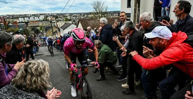 photo  le coureur pro célestin guillon sera la tête d’affiche de la course élite nationale de neufchâtel-en-saosnois.  &copy;  archives le maine libre - denis lambert 