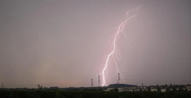 photo  les pompiers sarthois sont intervenus à 12 reprises ce lundi après-midi.  &copy;  archives courrier de l’ouest 