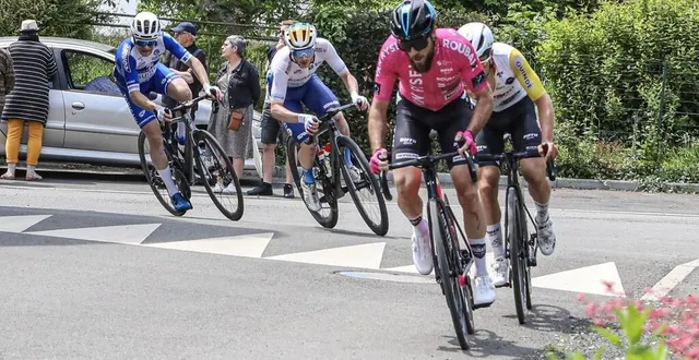 photo  célestin guillon a fait respecter la hiérarchie et s’impose dans une course raccourcie par la pluie.  &copy;  le maine libre 
