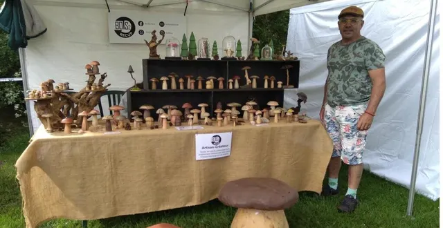 photo  les champignons de lionel lemercier ont retenu l’attention des visiteurs.  &copy;  le maine libre 