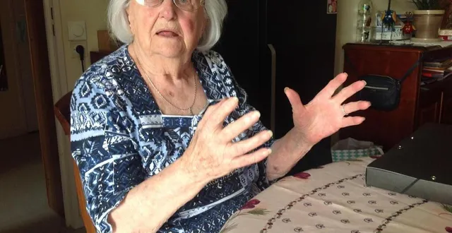 photo  solange alexandre dans son appartement manceau en 2022.  &copy;  archives le maine libre 