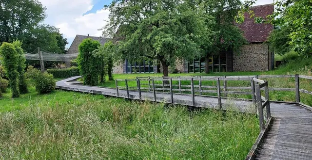 photo  la maison du parc est maintenant maison du parc et du géoparc normandie-maine.  &copy;  ouest-france 