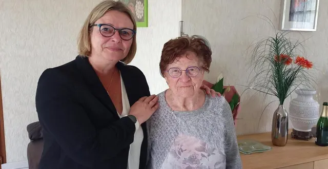 photo  karine mullet et odette roger, qui a fêté ses 99 ans, mardi.  &copy;  ouest-france 