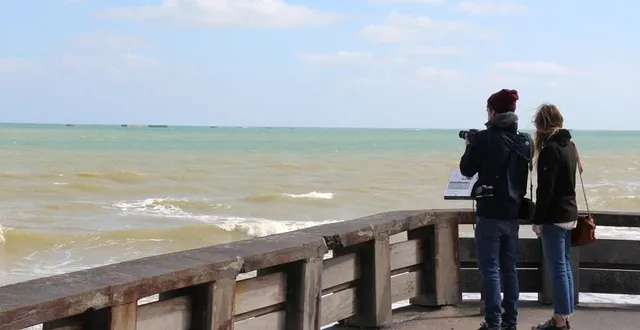 photo  une journée à arromanches est programmée le 2 juin 2024 dans le cadre des escapades alençonnaises. l’occasion de découvrir, notamment, les vestiges de l’ancien port britannique.  &copy;  archives ouest-france 