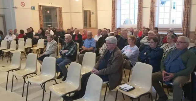 photo  de nombreux lavernais ont participé à la réunion publique, mercredi 22 mai 2024 à montval-sur-loir.  &copy;  le maine libre 