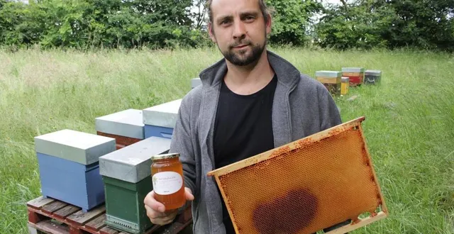 photo  ulysse hoft est apiculteur à villaines-sous-malicorne depuis 2024.  &copy;  le maine libre 