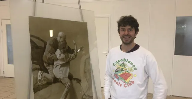 photo  guillaume bresson, au vernissage de l’exposition de ses œuvres, samedi 25 mai 2024, à 2angles, près de flers (orne).  &copy;  ouest-france 