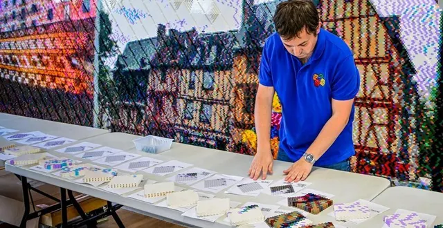 photo  le record du monde de la plus grande mosaïque lego n’aura finalement pas été battu cette année par l’association brique mulsanne.  &copy;  photo le maine libre - yvon loué 