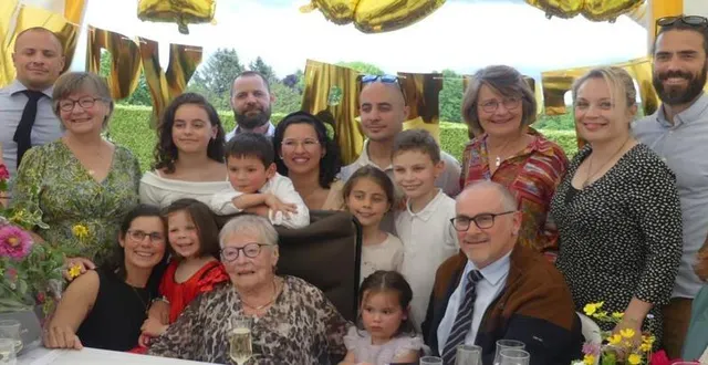 photo  jeanne guillon était entourée de sa famille pour son centenaire.  &copy;  ouest-france. 