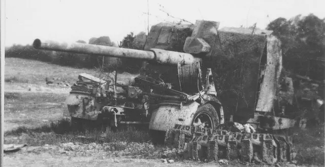 photo  un important nombre de blindés allemands ont été détruits entre saint-lambert-sur-dive et chambois.  &copy;  collection pierre billaux 