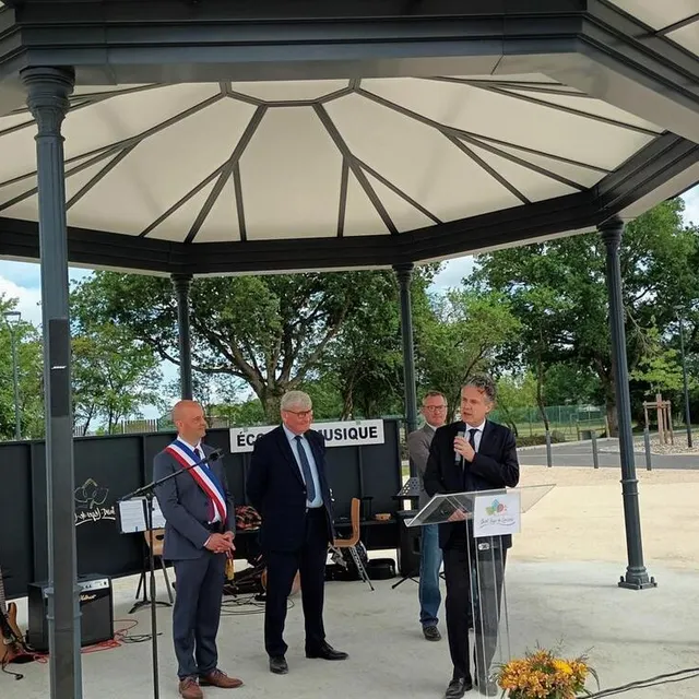 Au centre de la place de la Croisée, un kiosque permettra d’accueillir des rassemblements festifs et culturels. Ouest-France photo au centre de la place de la croisée, un kiosque permettra d’accueillir des rassemblements festifs et culturels. © ouest-france