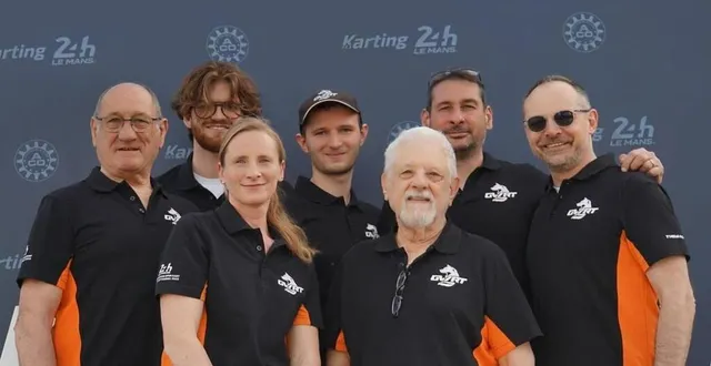 photo  une partie de l’équipe gwrt présente sur la photo prendra le départ des 24 heures open kart, samedi 1er juin 2024, sur le circuit alain prost au mans.  &copy;  ouest-france. 