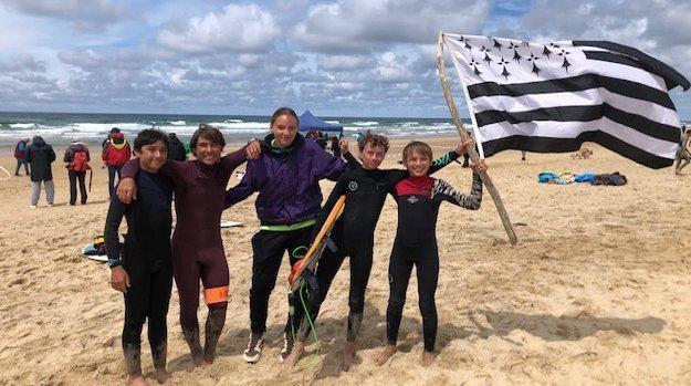 Ploemeur. Le Collège Charles-de-gaulle Médaillé En Surf - Vannes 