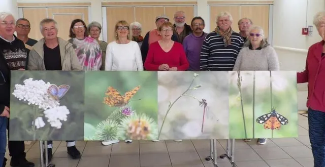 photo  les membres des associations partenaires du projet ont préparé les panneaux affichés dans les rues.  &copy;  co 