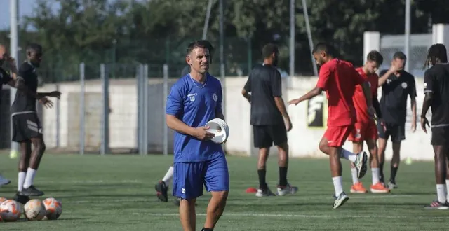 photo  patrick videira à l’entraînement avec l'équipe de furiani.  &copy;  photopqr/corse matin/maxppp 