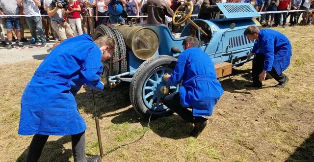 photo  ces samedi 1er et dimanche 2 juin 2024, l’événement « 1906 dans le rétro » fait son retour à saint-mars-la-brière, à l’est du mans (sarthe).  &copy;  archives ouest-france 