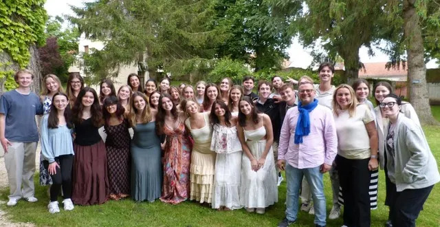 photo  le château de montaupin a accueilli un groupe d’américains.  &copy;  le maine libre 