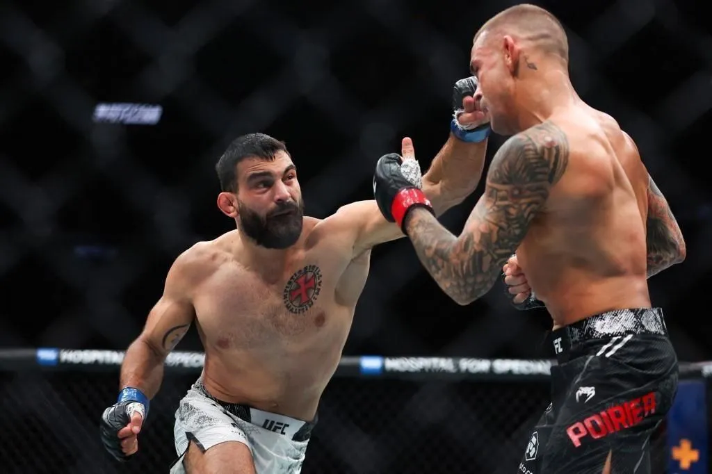 MMA. Benoît Saint Denis se sépare de son entraîneur Daniel Woirin . Sport