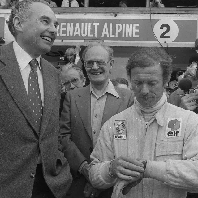 photo jean-pierre jaussaud, à droite.  ©  archives ouest-france