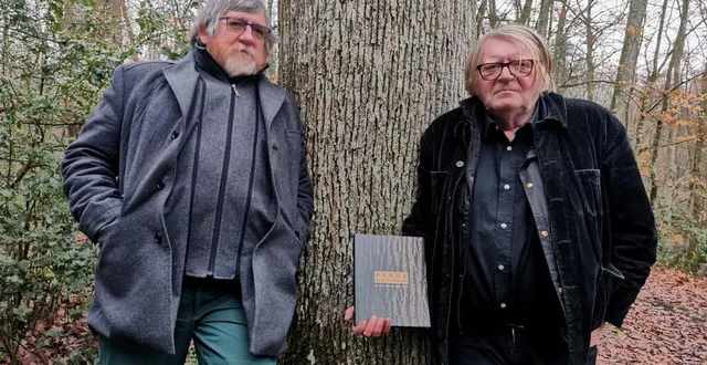 photo  alain szczuczynski et jean-françois clémence présentent « bercé, forêt des hommes ».  &copy;  ouest-france 
