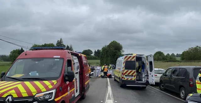 photo  huit sapeurs-pompiers de la caserne de flers (orne) sont intervenus sur la rd43, samedi 1er juin 2024, après un accident de la route.  &copy;  ouest-france 