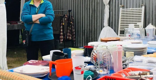 photo  isabelle organise un vide-maison depuis près de 10 ans.  &copy;  le maine libre 