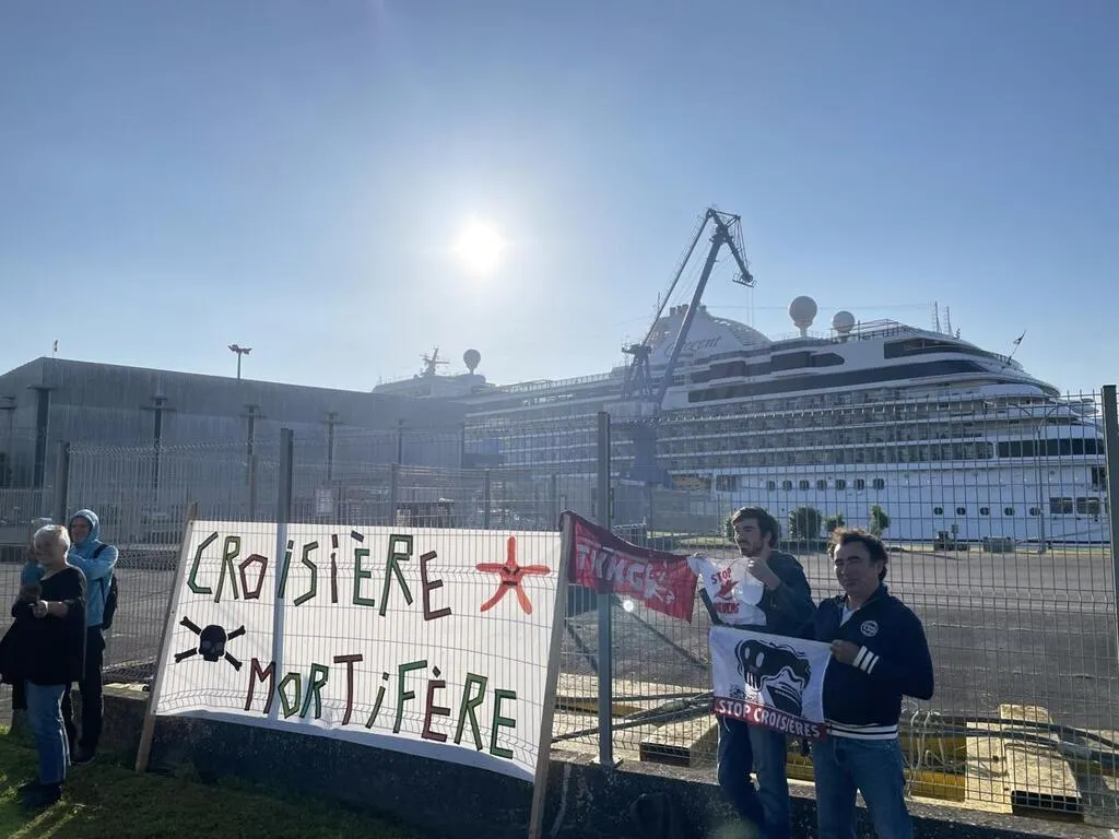 À Lorient, le collectif Stop croisières BZH sur le pont pour dire non