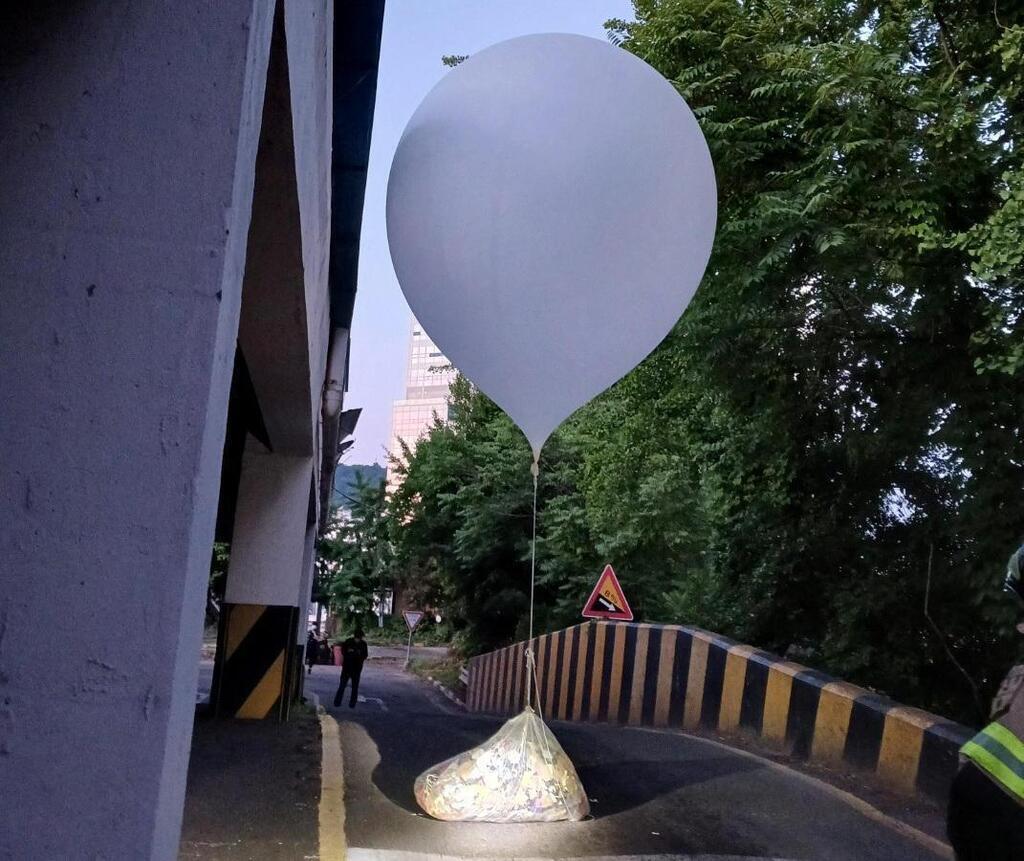 Les Ballons Remplis De Déchets Ravivent Les Tensions Entre Corée Du