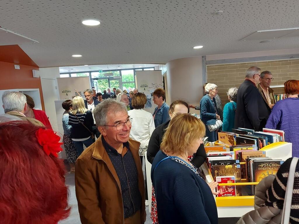 La médiathèque, un pôle culturel en centre bourg de Saint-Avaugourd-des ...