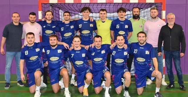 photo  l’entente connerré-vibraye-la ferté est officiellement maintenue en prénationale.  &copy;  photo : entente connerré-vibraye-la ferté 