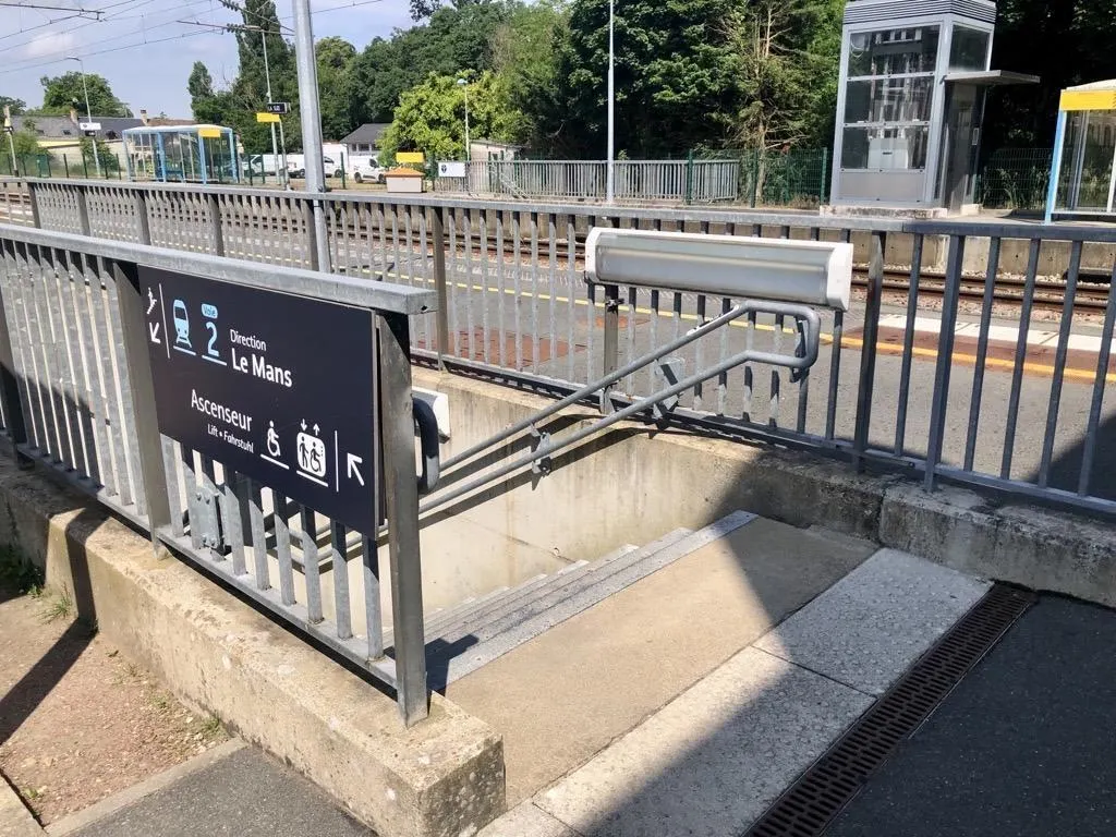 Accident mortel en gare de La Suze ce que l’on sait Le