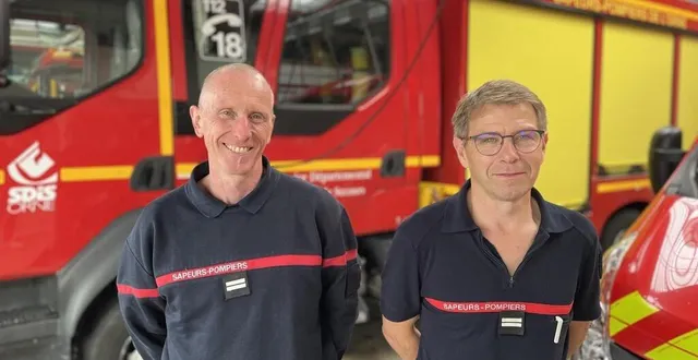 photo  le lieutenant franck folliot, chef du centre de secours de flers, et son nouvel adjoint, le lieutenant régis guyomarc’h, pompier volontaire.  &copy;  ouest-france 