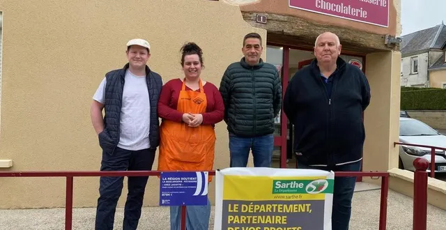 photo  les nouveaux boulangers (à gauche) ont commencé leur activité le 1er mai dernier.  &copy;  le maine libre 