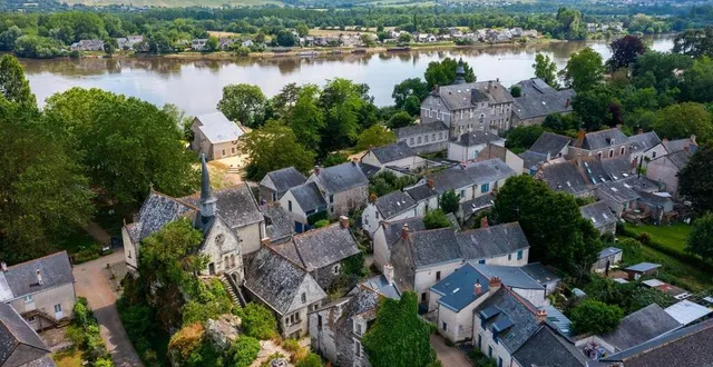 photo  marquée par la présence d’un patrimoine religieux important (église, maison diocésaine, calvaire…), la commune de béhuard compte un peu plus de 100 habitants.  &copy;  franck dubray / ouest france 