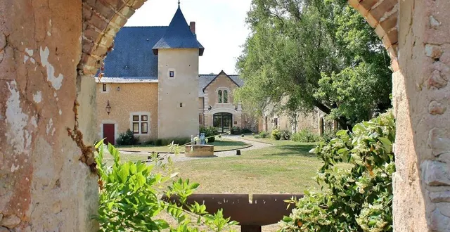 photo  la galerie d’éric dos santos est nichée au cœur d’un domaine de huit hectares, dans la campagne sarthoise, à parcé-sur-sarthe.  &copy;  archives ouest-france 