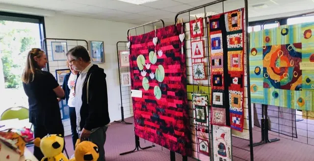 photo  les adhérents des activités d’arts créatifs de l’amicale sports et loisirs ont exposé leurs œuvres à la maison des loisirs.  &copy;  le maine libre 