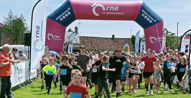 photo  le départ du trail des scolaires à radon, près de la forêt d’écouves.  &copy;  ouest-france 